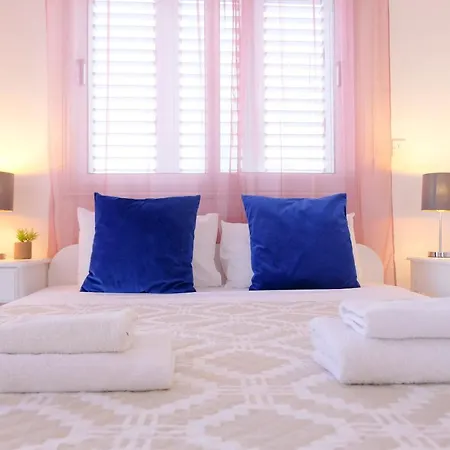 Nissini Blanco, 3 Bedroom With Private Pool, 5 Min To The Villa