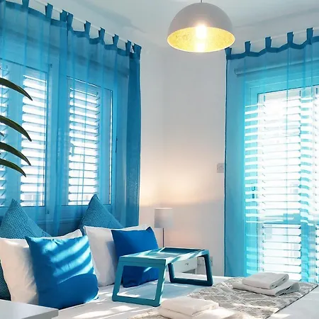 Villa Nissini Blanco, 3 Bedroom With Private Pool, 5 Min To The