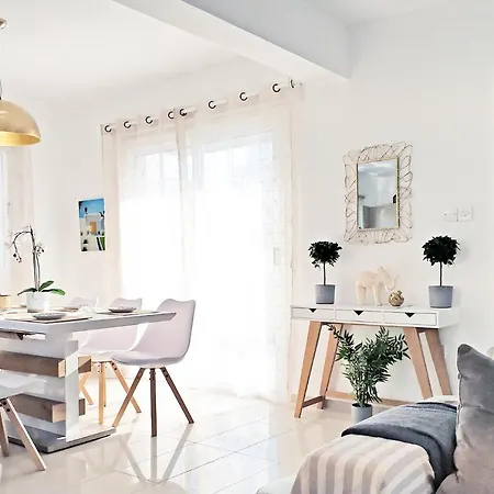 Nissini Blanco, 3 Bedroom With Private Pool, 5 Min To The فيلة أيا نابا